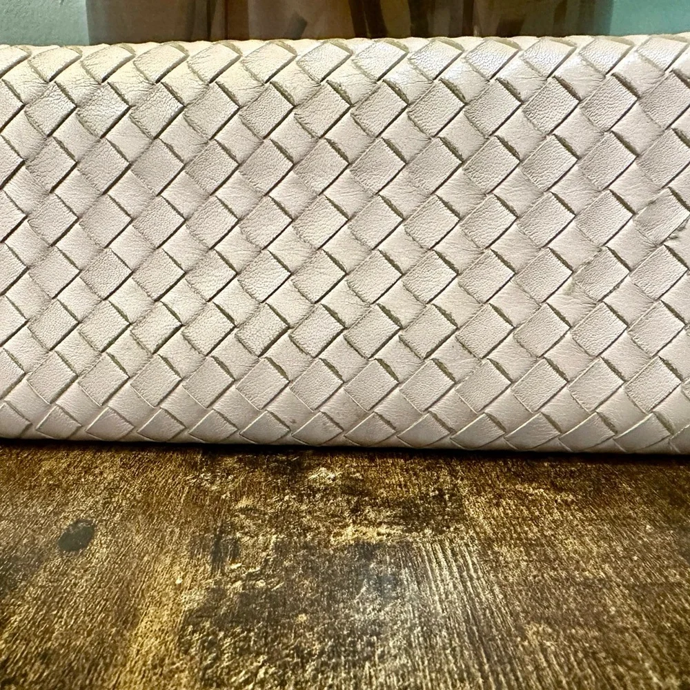 Bottega Veneta Intrecciato Light Blush Long Wallet